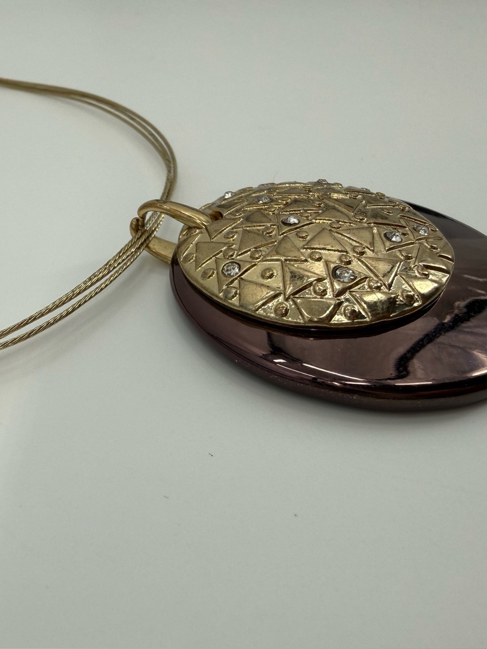 Dana Buchman Gold Tone Pendant Necklace Brown Resin Geometric Medallion - Picture 14 of 16